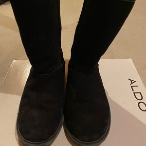 BearPaw Boots Black size 6